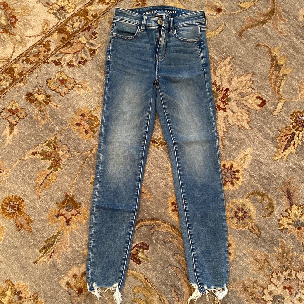 ⭐️ LIKE NEW ⭐️ American Eagle Hi-Rise Jegging, 0 SHORT